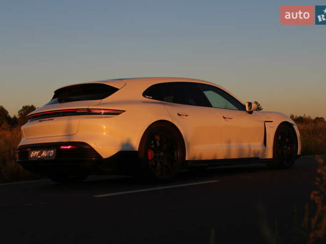 Белый Порше Тайкан, объемом двигателя 0 л и пробегом 29 тыс. км за 75800 $, фото 20 на Automoto.ua