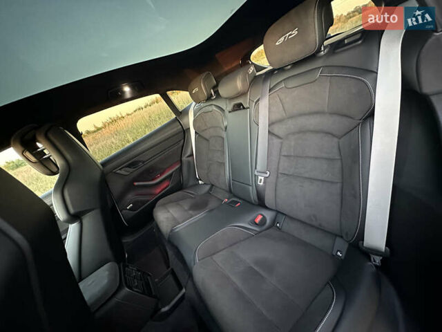 Белый Порше Тайкан, объемом двигателя 0 л и пробегом 29 тыс. км за 75800 $, фото 38 на Automoto.ua