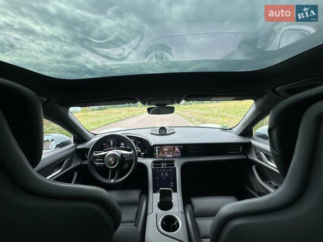 Белый Порше Тайкан, объемом двигателя 0 л и пробегом 8 тыс. км за 82800 $, фото 35 на Automoto.ua