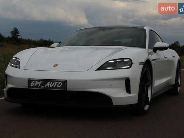 Белый Порше Тайкан, объемом двигателя 0 л и пробегом 8 тыс. км за 82800 $, фото 2 на Automoto.ua