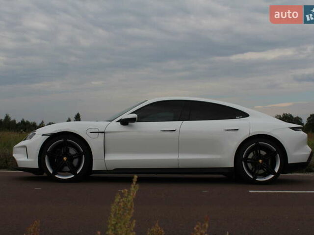 Белый Порше Тайкан, объемом двигателя 0 л и пробегом 8 тыс. км за 82800 $, фото 14 на Automoto.ua