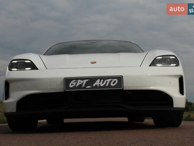 Белый Порше Тайкан, объемом двигателя 0 л и пробегом 8 тыс. км за 82800 $, фото 25 на Automoto.ua