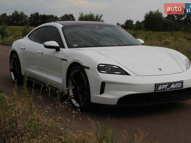 Белый Порше Тайкан, объемом двигателя 0 л и пробегом 8 тыс. км за 82800 $, фото 6 на Automoto.ua