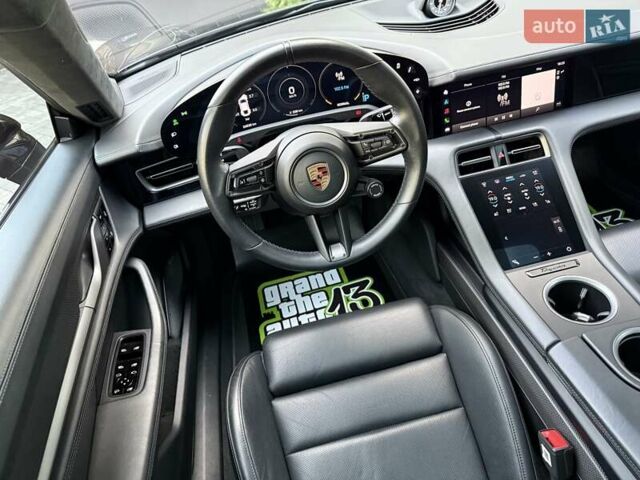 Черный Порше Тайкан, объемом двигателя 0 л и пробегом 26 тыс. км за 77000 $, фото 44 на Automoto.ua