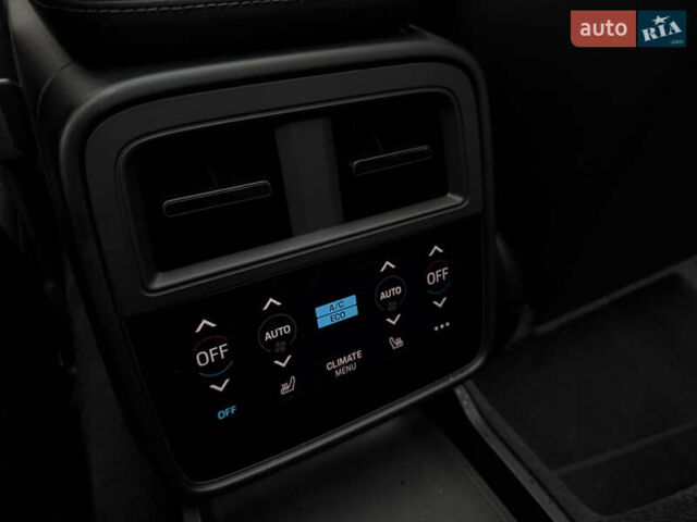 Чорний Порше Тайкан, об'ємом двигуна 0 л та пробігом 33 тис. км за 80000 $, фото 21 на Automoto.ua