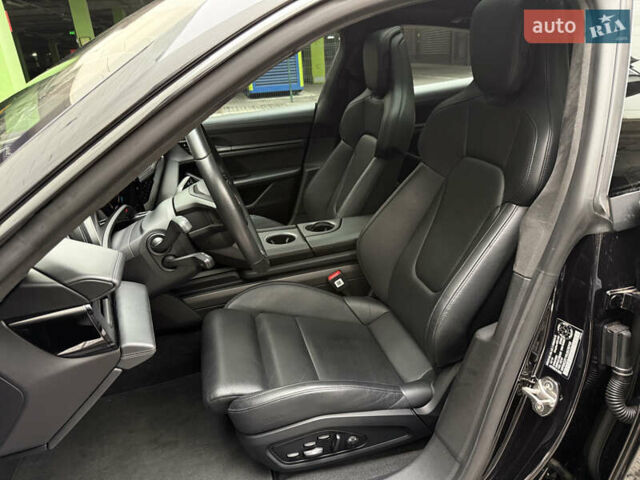 Чорний Порше Тайкан, об'ємом двигуна 0 л та пробігом 33 тис. км за 80000 $, фото 25 на Automoto.ua