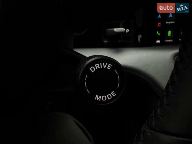 Чорний Порше Тайкан, об'ємом двигуна 0 л та пробігом 33 тис. км за 80000 $, фото 38 на Automoto.ua