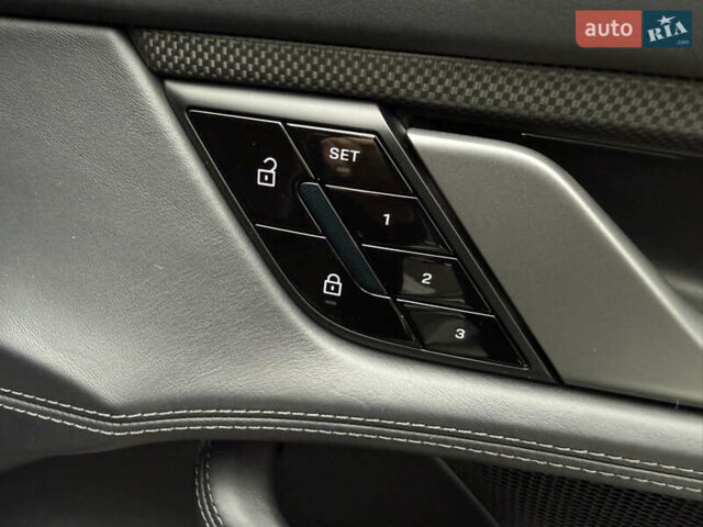 Чорний Порше Тайкан, об'ємом двигуна 0 л та пробігом 33 тис. км за 80000 $, фото 30 на Automoto.ua