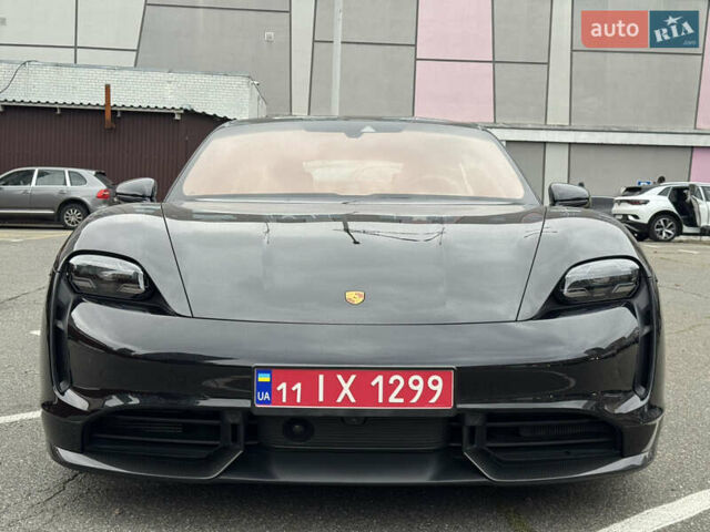Черный Порше Тайкан, объемом двигателя 0 л и пробегом 28 тыс. км за 85000 $, фото 12 на Automoto.ua