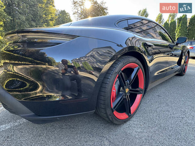 Порше Тайкан 2020 в Киеве на Automoto.ua Черный Порше Тайкан, объемом двигателя 0 л и пробегом 119 тыс. км за 49900 $, фото 22 на Automoto.ua