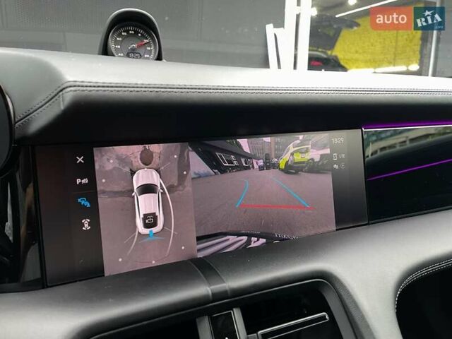 Черный Порше Тайкан, объемом двигателя 0 л и пробегом 59 тыс. км за 79900 $, фото 74 на Automoto.ua