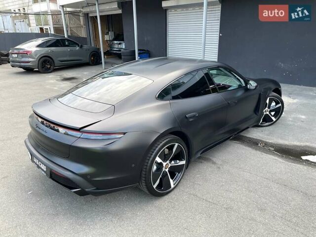 Черный Порше Тайкан, объемом двигателя 0 л и пробегом 59 тыс. км за 79900 $, фото 37 на Automoto.ua