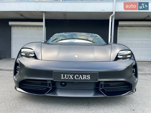 Черный Порше Тайкан, объемом двигателя 0 л и пробегом 59 тыс. км за 79900 $, фото 3 на Automoto.ua