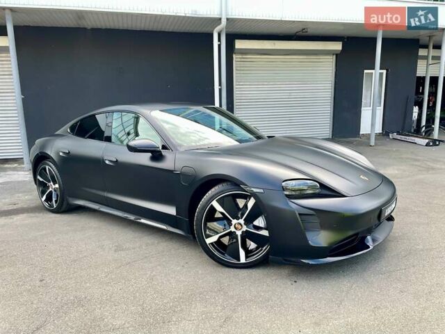Черный Порше Тайкан, объемом двигателя 0 л и пробегом 59 тыс. км за 79900 $, фото 17 на Automoto.ua