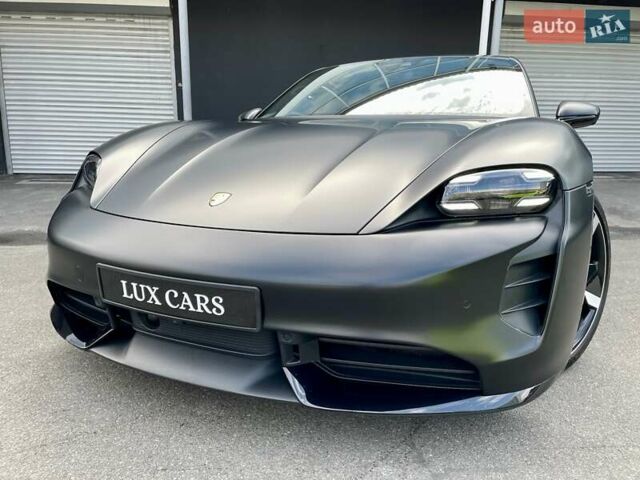 Черный Порше Тайкан, объемом двигателя 0 л и пробегом 59 тыс. км за 79900 $, фото 14 на Automoto.ua