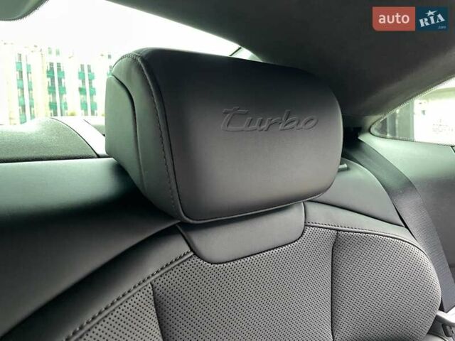 Черный Порше Тайкан, объемом двигателя 0 л и пробегом 59 тыс. км за 79900 $, фото 73 на Automoto.ua