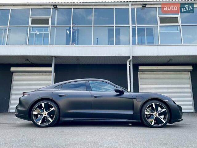 Черный Порше Тайкан, объемом двигателя 0 л и пробегом 59 тыс. км за 79900 $, фото 30 на Automoto.ua