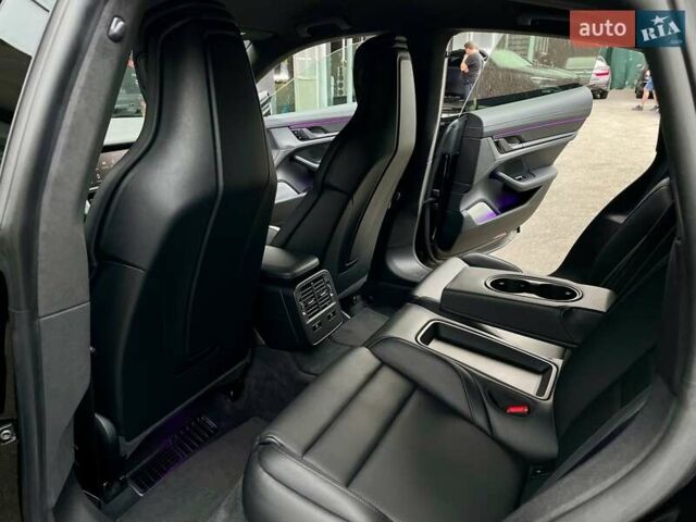 Черный Порше Тайкан, объемом двигателя 0 л и пробегом 59 тыс. км за 79900 $, фото 69 на Automoto.ua