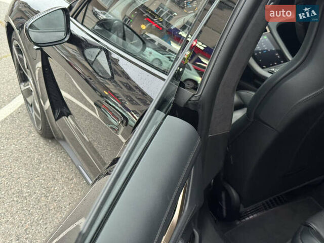 Черный Порше Тайкан, объемом двигателя 0 л и пробегом 28 тыс. км за 85000 $, фото 40 на Automoto.ua