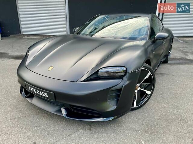 Черный Порше Тайкан, объемом двигателя 0 л и пробегом 59 тыс. км за 79900 $, фото 11 на Automoto.ua