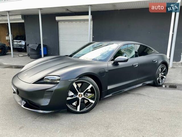 Черный Порше Тайкан, объемом двигателя 0 л и пробегом 59 тыс. км за 79900 $, фото 7 на Automoto.ua
