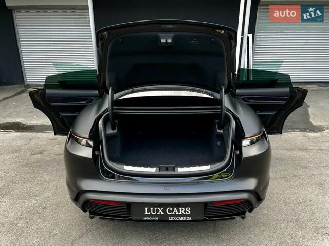 Черный Порше Тайкан, объемом двигателя 0 л и пробегом 59 тыс. км за 79900 $, фото 50 на Automoto.ua