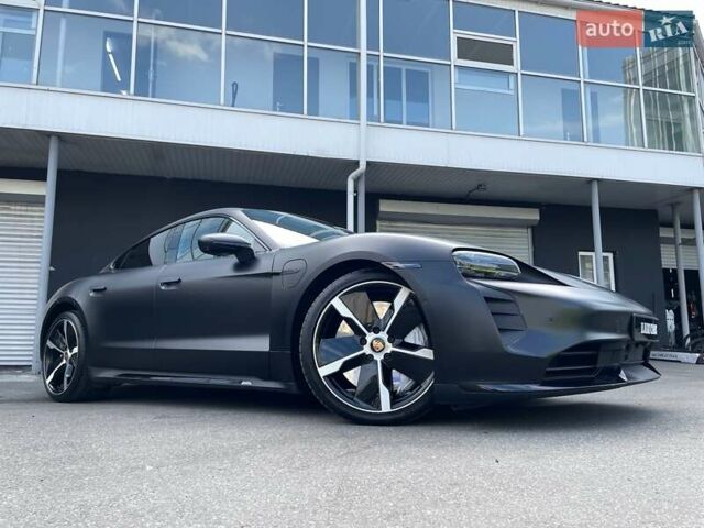 Черный Порше Тайкан, объемом двигателя 0 л и пробегом 59 тыс. км за 79900 $, фото 18 на Automoto.ua