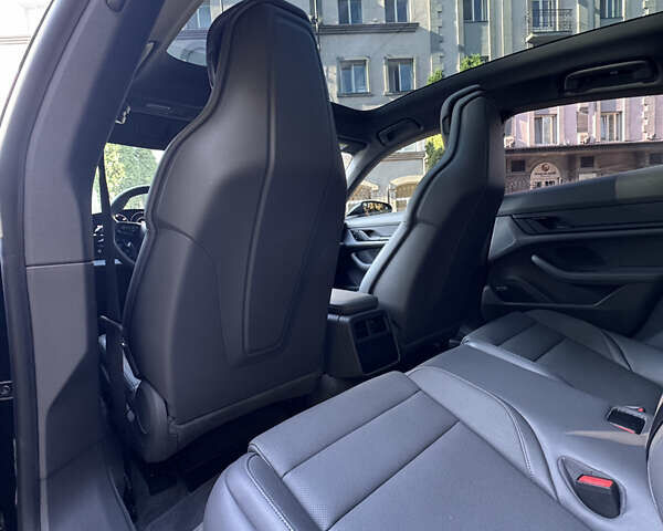 Порше Тайкан 2020 в Киеве на Automoto.ua Черный Порше Тайкан, объемом двигателя 0 л и пробегом 119 тыс. км за 49900 $, фото 24 на Automoto.ua
