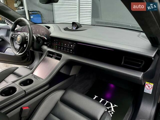 Черный Порше Тайкан, объемом двигателя 0 л и пробегом 59 тыс. км за 79900 $, фото 58 на Automoto.ua