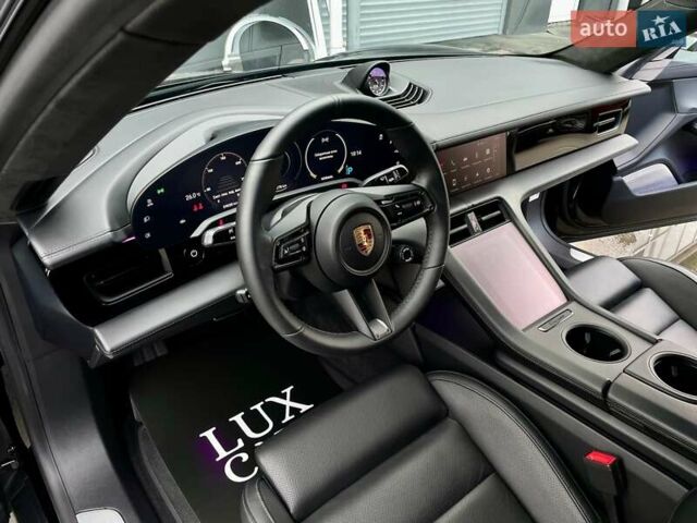 Черный Порше Тайкан, объемом двигателя 0 л и пробегом 59 тыс. км за 79900 $, фото 51 на Automoto.ua