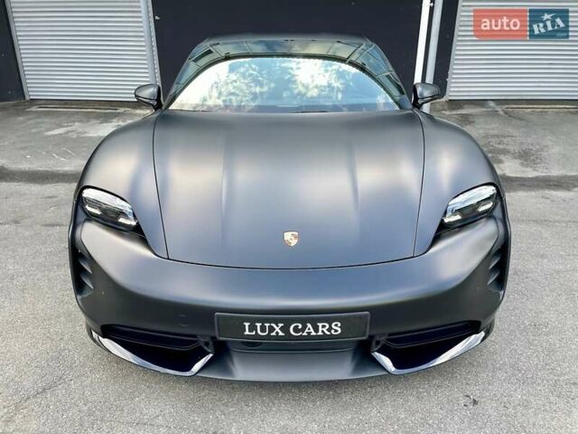 Черный Порше Тайкан, объемом двигателя 0 л и пробегом 59 тыс. км за 79900 $, фото 2 на Automoto.ua