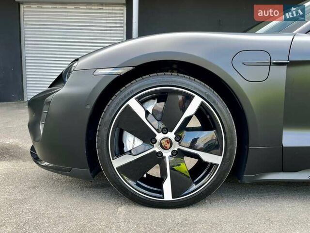 Черный Порше Тайкан, объемом двигателя 0 л и пробегом 59 тыс. км за 79900 $, фото 27 на Automoto.ua