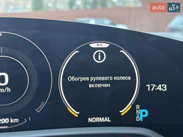 Черный Порше Тайкан, объемом двигателя 0 л и пробегом 28 тыс. км за 85000 $, фото 22 на Automoto.ua