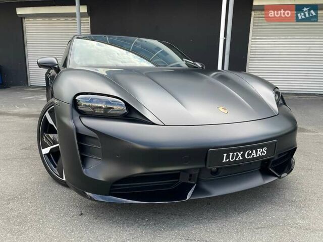 Черный Порше Тайкан, объемом двигателя 0 л и пробегом 59 тыс. км за 79900 $, фото 23 на Automoto.ua