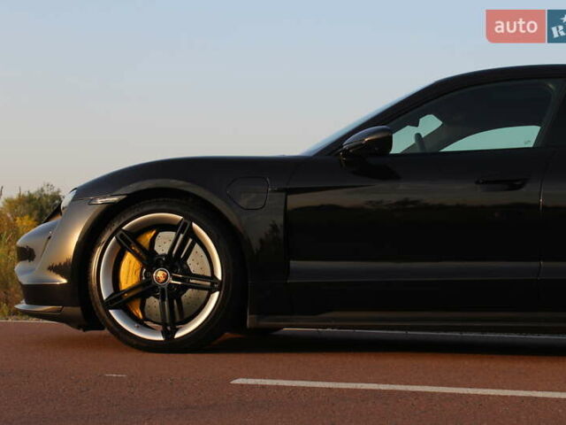 Черный Порше Тайкан, объемом двигателя 0 л и пробегом 29 тыс. км за 85800 $, фото 4 на Automoto.ua