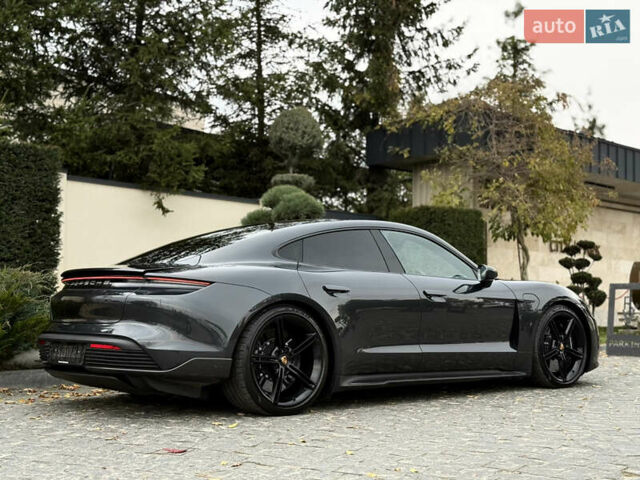 Чорний Порше Тайкан, об'ємом двигуна 0 л та пробігом 33 тис. км за 88900 $, фото 33 на Automoto.ua