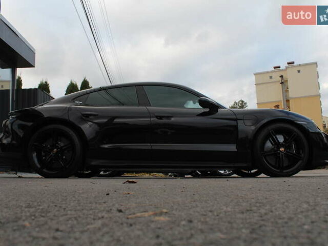 Чорний Порше Тайкан, об'ємом двигуна 0 л та пробігом 1 тис. км за 107700 $, фото 5 на Automoto.ua