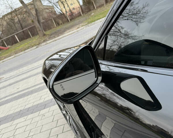 Черный Порше Тайкан, объемом двигателя 0 л и пробегом 63 тыс. км за 49000 $, фото 11 на Automoto.ua