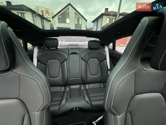 Чорний Порше Тайкан, об'ємом двигуна 0 л та пробігом 1 тис. км за 107700 $, фото 26 на Automoto.ua