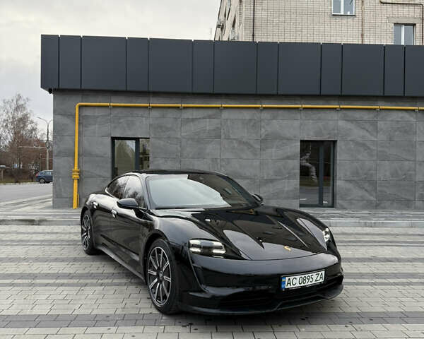 Черный Порше Тайкан, объемом двигателя 0 л и пробегом 63 тыс. км за 49000 $, фото 1 на Automoto.ua