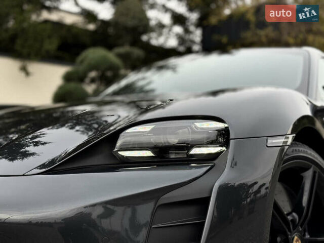 Чорний Порше Тайкан, об'ємом двигуна 0 л та пробігом 33 тис. км за 88900 $, фото 8 на Automoto.ua