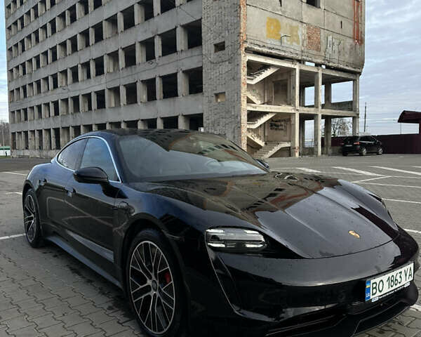 Черный Порше Тайкан, объемом двигателя 0 л и пробегом 84 тыс. км за 65000 $, фото 1 на Automoto.ua