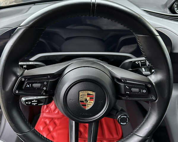 Черный Порше Тайкан, объемом двигателя 0 л и пробегом 84 тыс. км за 65000 $, фото 13 на Automoto.ua