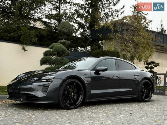 Чорний Порше Тайкан, об'ємом двигуна 0 л та пробігом 33 тис. км за 88900 $, фото 12 на Automoto.ua