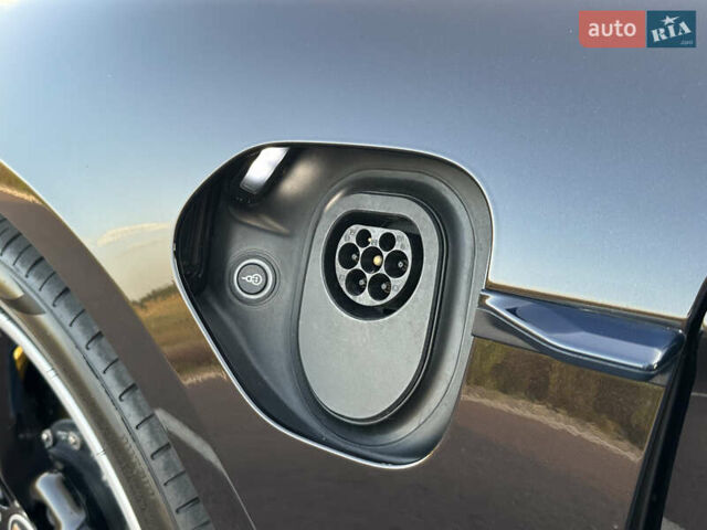 Черный Порше Тайкан, объемом двигателя 0 л и пробегом 29 тыс. км за 85800 $, фото 16 на Automoto.ua