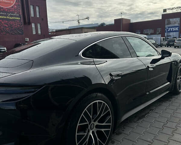 Черный Порше Тайкан, объемом двигателя 0 л и пробегом 84 тыс. км за 65000 $, фото 4 на Automoto.ua