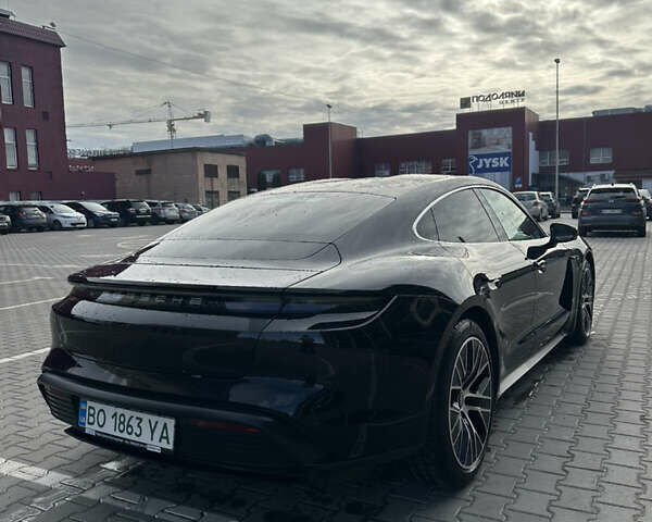 Черный Порше Тайкан, объемом двигателя 0 л и пробегом 84 тыс. км за 65000 $, фото 6 на Automoto.ua