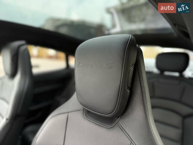 Чорний Порше Тайкан, об'ємом двигуна 0 л та пробігом 33 тис. км за 88900 $, фото 46 на Automoto.ua