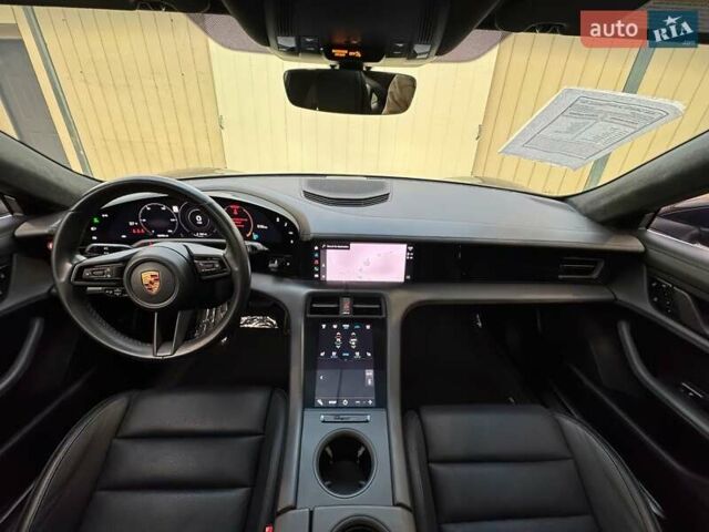 Черный Порше Тайкан, объемом двигателя 0 л и пробегом 20 тыс. км за 28600 $, фото 6 на Automoto.ua