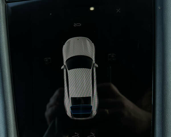 Черный Порше Тайкан, объемом двигателя 0 л и пробегом 84 тыс. км за 65000 $, фото 24 на Automoto.ua